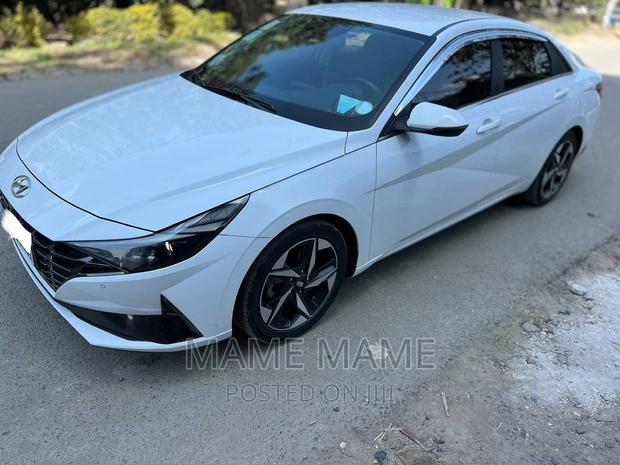 Hyundai Avante 2021 White