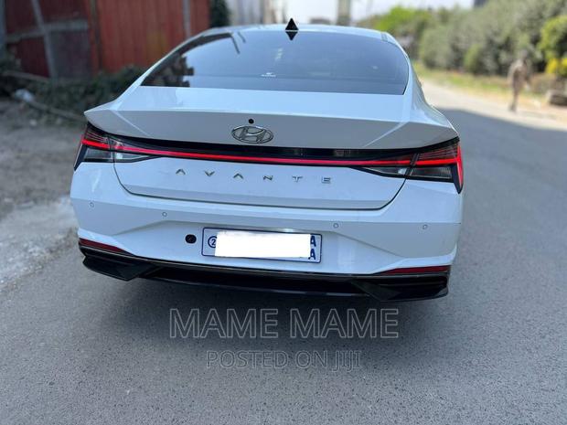 Hyundai Avante 2021 White