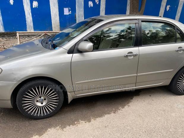 Toyota Corolla 2005 Gray