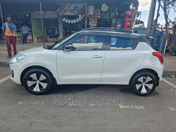 Suzuki Swift 2021 White