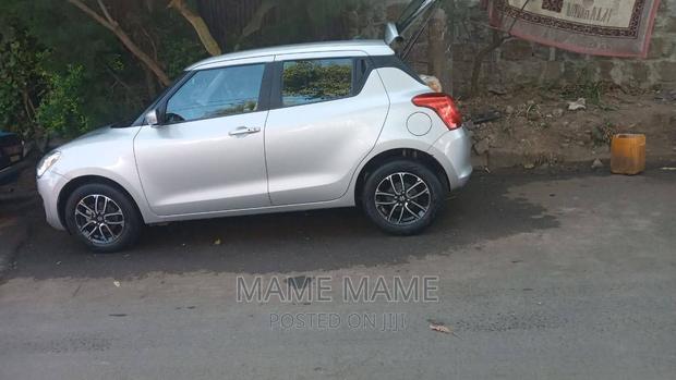 Suzuki Swift 2021 White