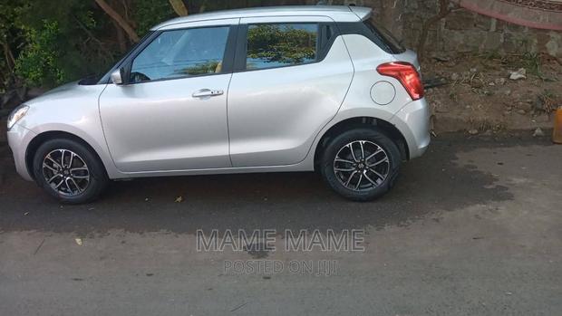 Suzuki Swift 2021 White