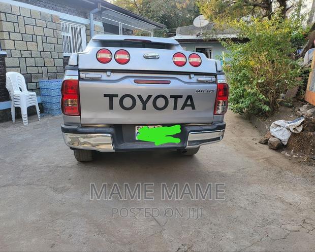 Toyota Hilux 2017 Silver