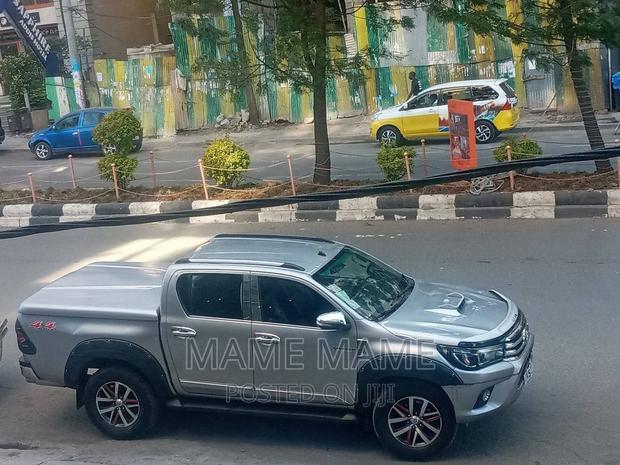 Toyota Hilux 2017 Silver
