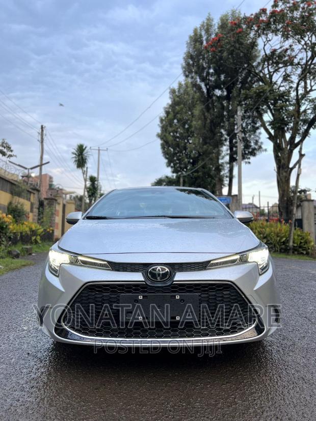 Toyota Corolla 2023 White