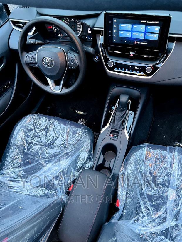Toyota Corolla 2023 White