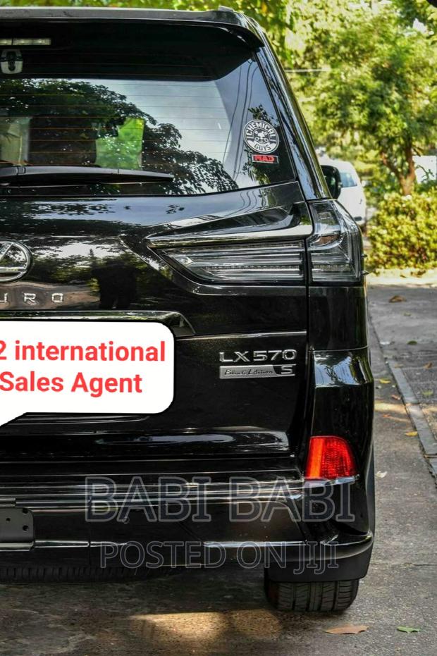 Lexus LX 2020 Matt Black