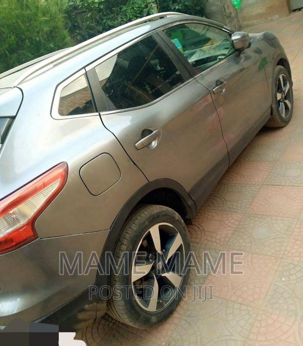 Nissan Qashqai 2016 Gray