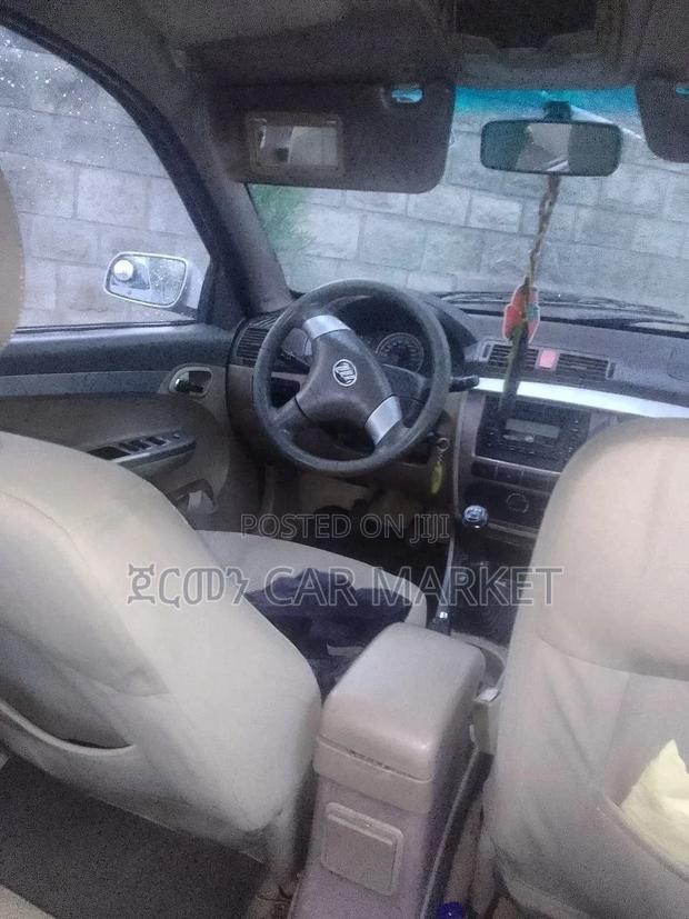 Lifan 520 2010 Silver