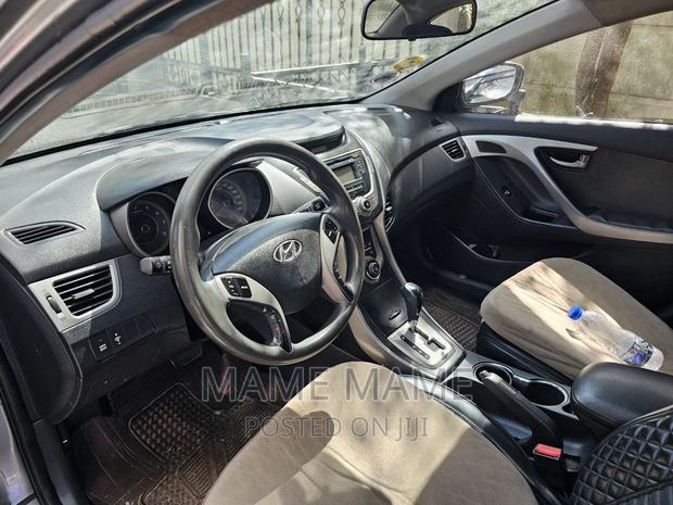 Hyundai Elantra 2012 Gray