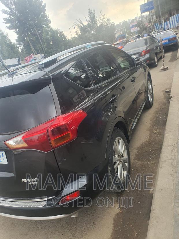 Toyota RAV4 2016 Blue