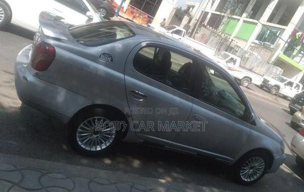 Toyota Platz 2004 Silver