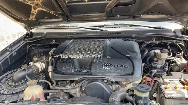 Toyota Hilux 2013 Silver
