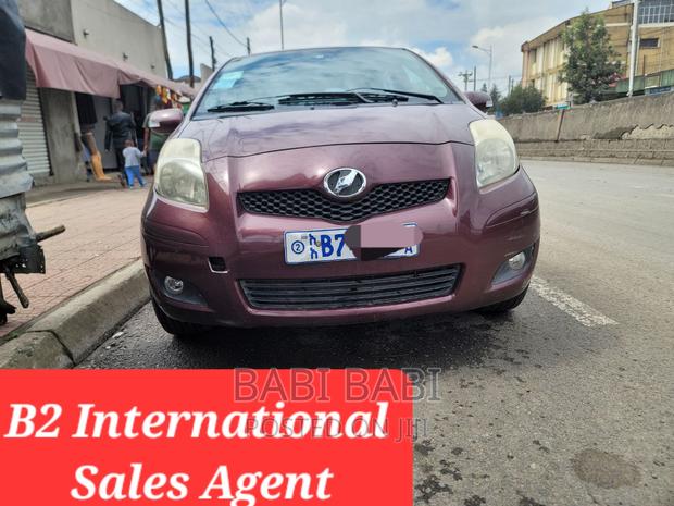 Toyota Yaris 2010 Burgundy