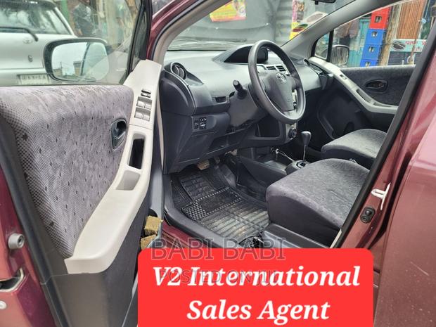 Toyota Yaris 2010 Burgundy