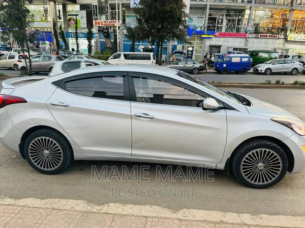 Hyundai Avante 2014 Silver