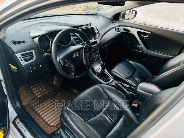 Hyundai Avante 2014 Silver
