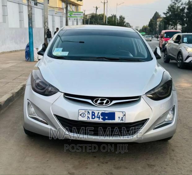 Hyundai Avante 2014 Silver