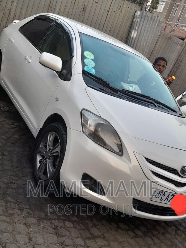 Toyota Yaris 2010 White