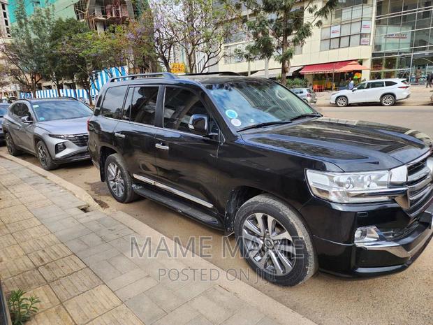 Toyota Land Cruiser 2020 Black
