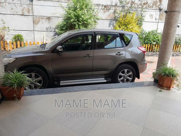 Toyota RAV4 2011 Gray