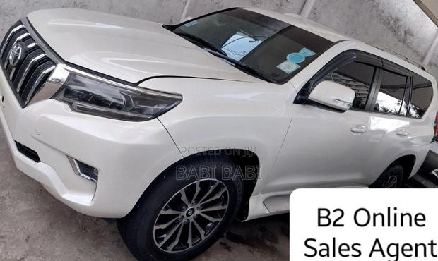 Toyota Land Cruiser Prado 2017 White