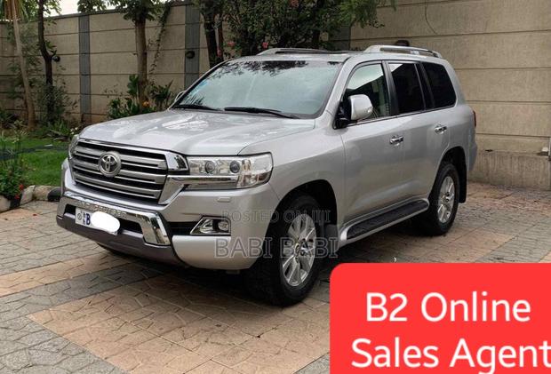 Toyota Land Cruiser 2018 Silver