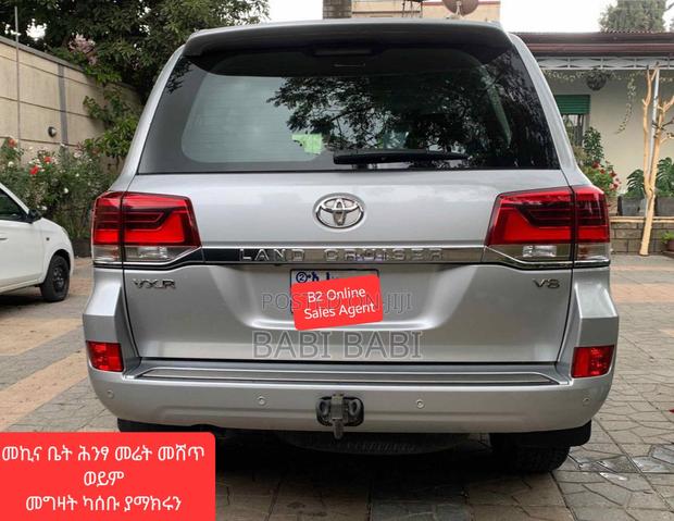 Toyota Land Cruiser 2018 Silver