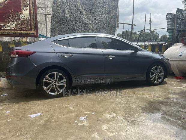 Hyundai Avante 2017 Gray
