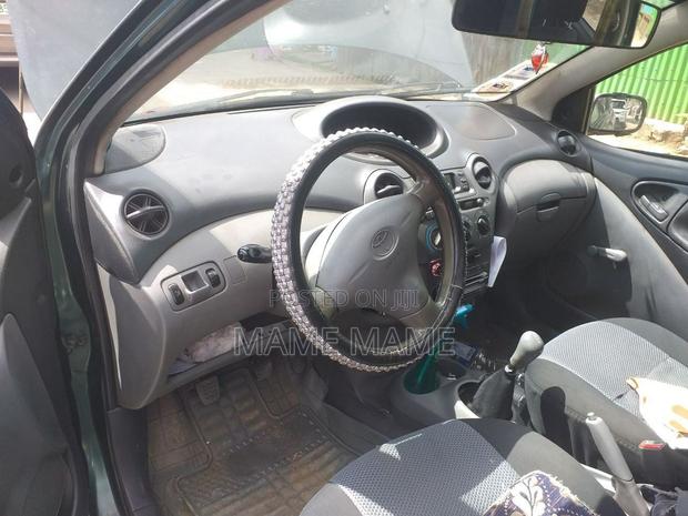 Toyota Vitz 1999 Blue