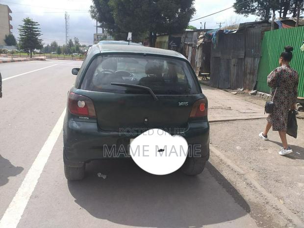 Toyota Vitz 1999 Blue