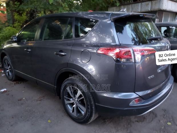 Toyota RAV4 2017 Gray
