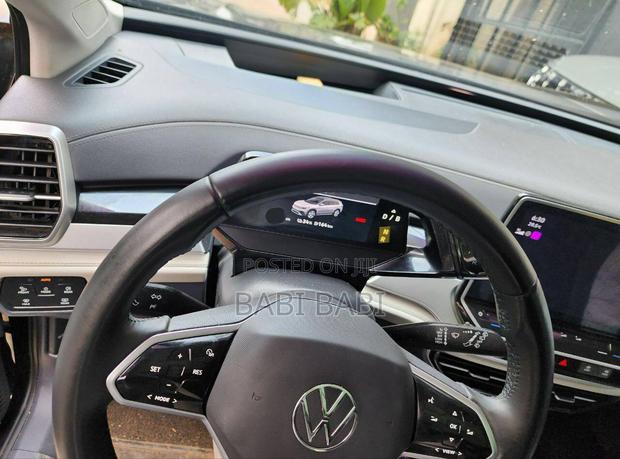 New Mercedes-Benz 300E 2023 Matt Black