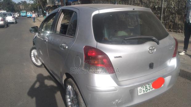 Toyota Yaris 2009 Silver