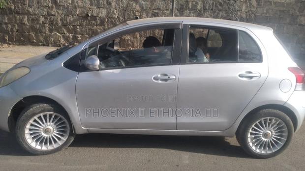 Toyota Yaris 2009 Silver