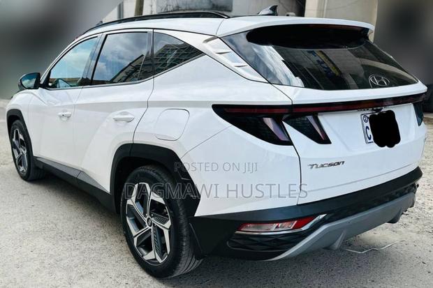 Hyundai Tucson 2022 White