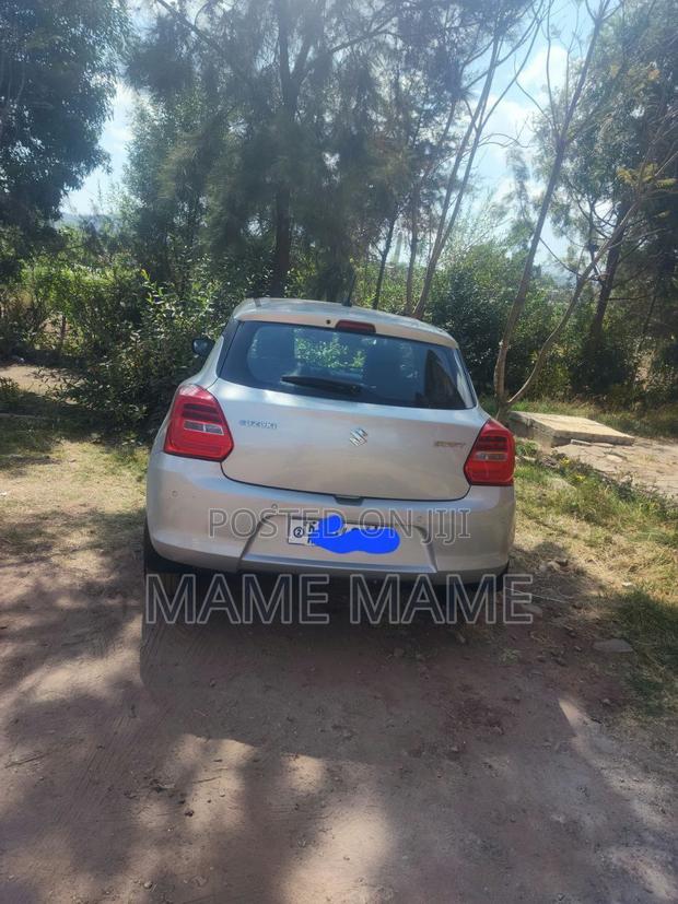 New Suzuki Swift 2021 Silver