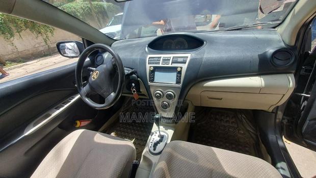 Toyota Yaris 2010 Blue