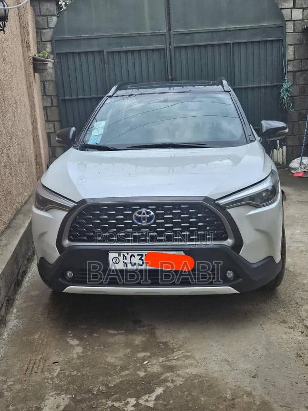 New Toyota Corolla Cross 2023 White