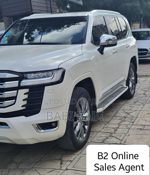 Toyota Land Cruiser 2023 White