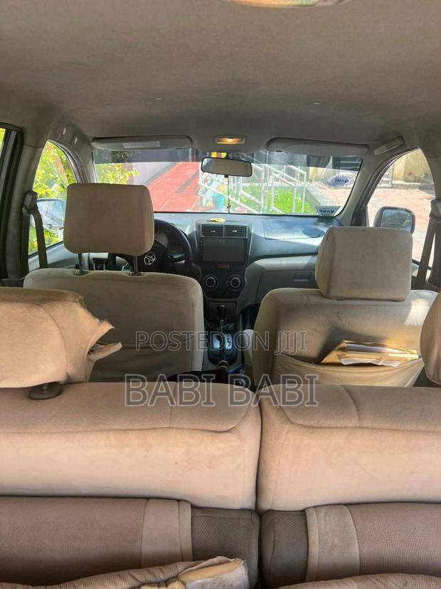 Toyota Avanza 2015 Gold