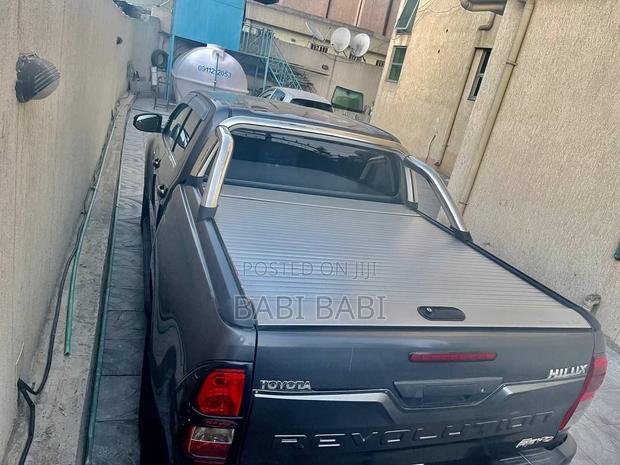 Toyota Hilux 2020 Gold