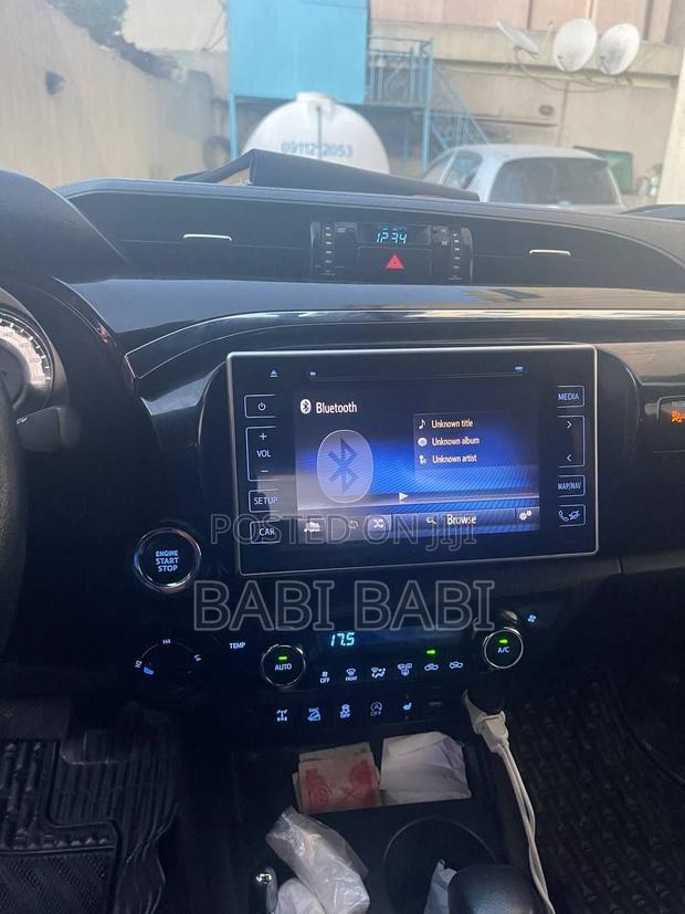 Toyota Hilux 2020 Gold