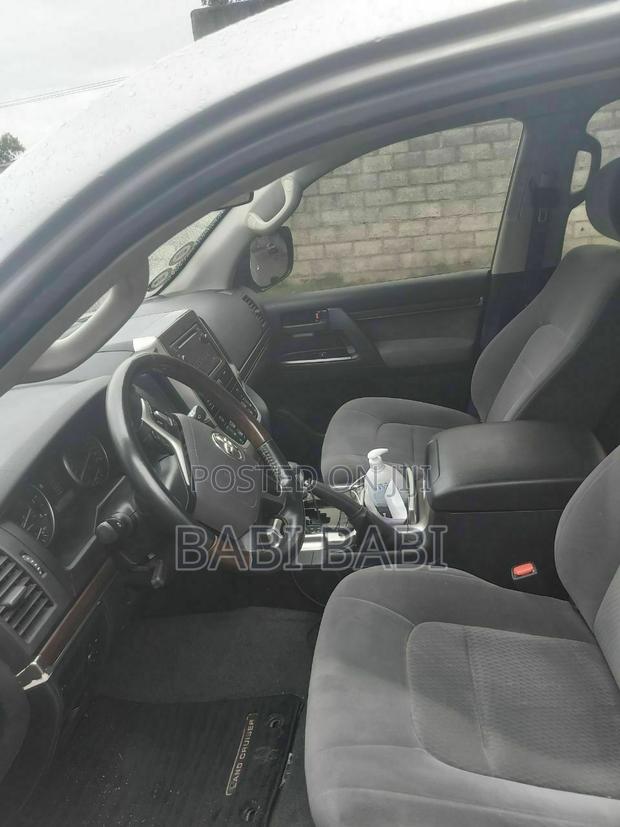 Toyota Land Cruiser 2016 Silver