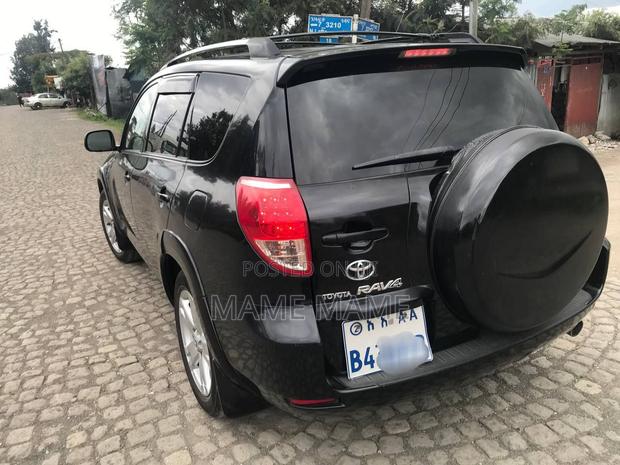 Toyota RAV4 2010 Black