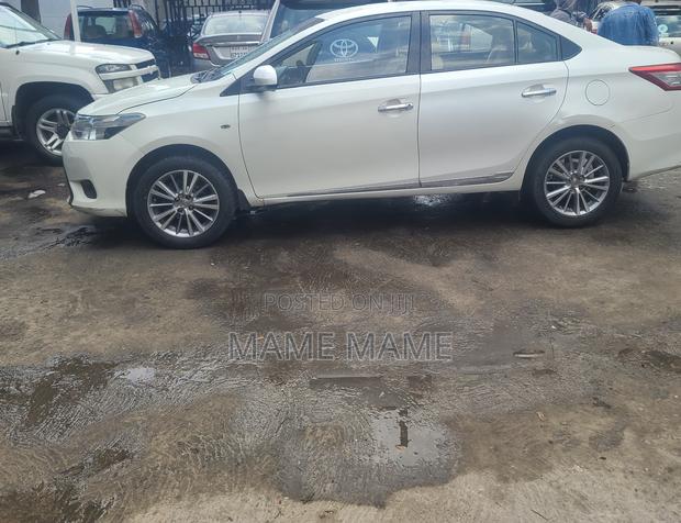 Toyota Yaris 2012 White