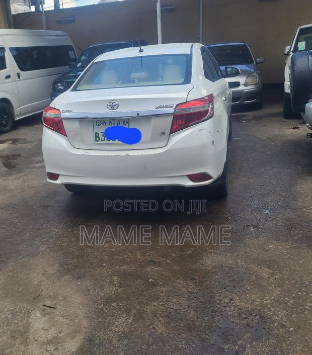 Toyota Yaris 2012 White