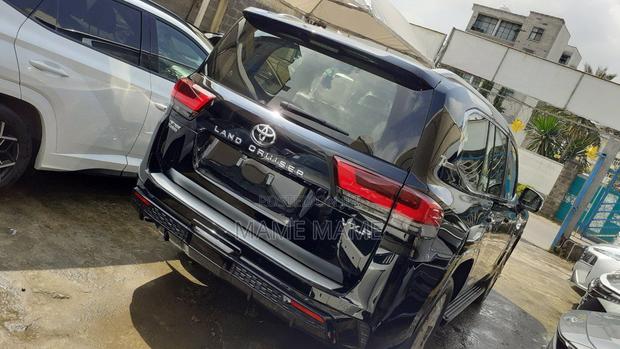 Toyota Land Cruiser 2023 Black