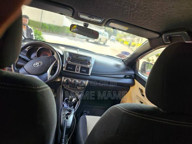 Toyota Yaris 2015 Red