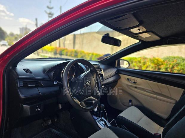 Toyota Yaris 2015 Red